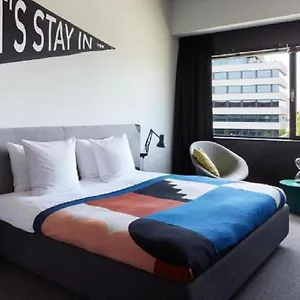 The Social Hub West 4 Star **** אמסטרדם